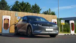 9_Tesla_Supercharger 9_Tesla_Supercharger